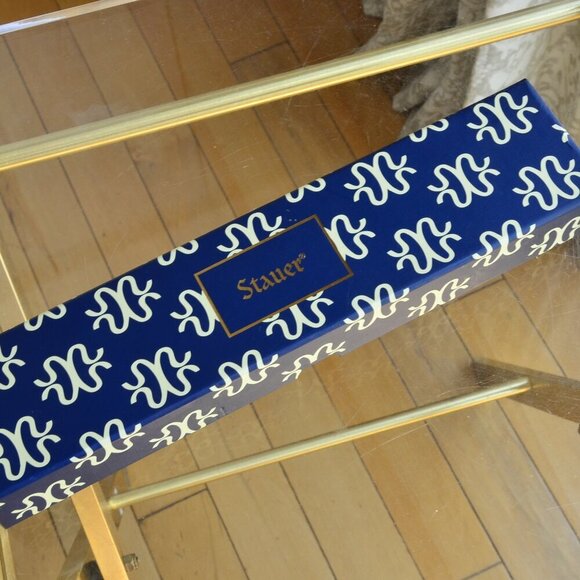 Stauer Two Hearts Tennis Bracelet - Picture 11 of 11